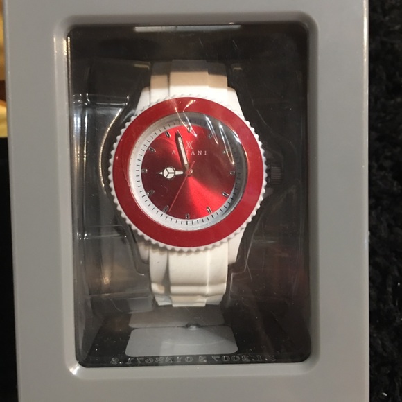 Amani watch - Picture 1 of 2